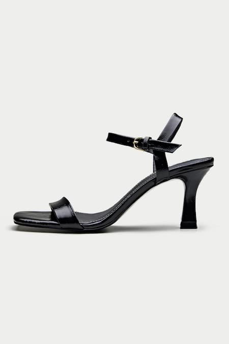 Buy_Oroh_Black Aosta Textured Strappy Sandals _Online_at_Aza_Fashions