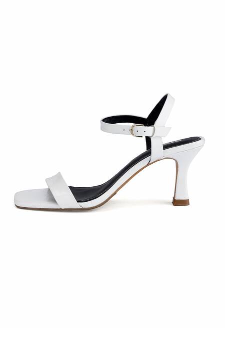 Oroh_Off White Aosta Plain Strappy Sandals _Online_at_Aza_Fashions