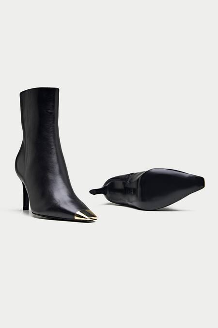 Oroh Black Fano Pointed Toe Boots at Aza Fashions Oroh_Black Fano Pointed Toe Boots _at_Aza_Fashions