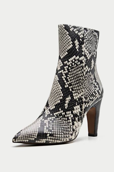 Shop_Oroh_Off White Tortona Snake Print Boots _Online_at_Aza_Fashions