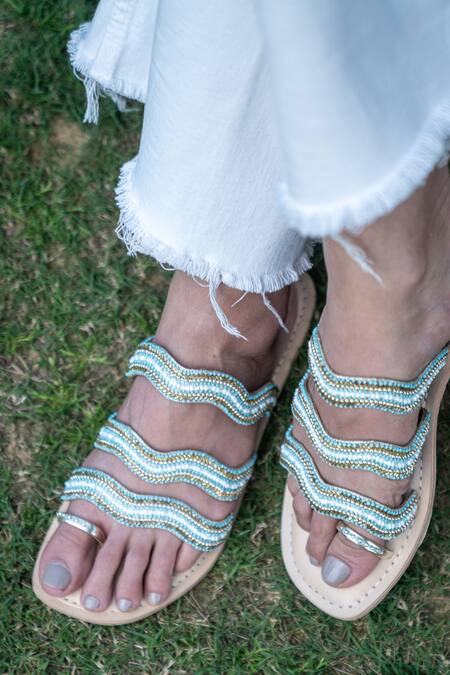 Sandalwali_Gold Hand Embroidery Renu Zig Zag Pattern Sandals _Online_at_Aza_Fashions