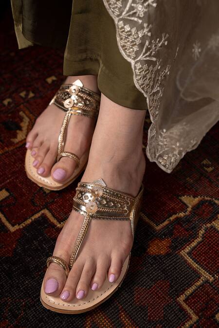 Buy_Sandalwali_Gold Metallic Thread Lexie Strap Kolhapuri Sandals _Online_at_Aza_Fashions