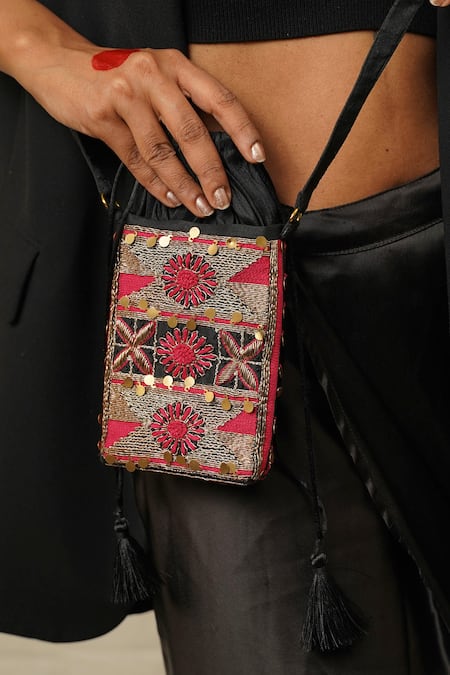 Moirra Magenta Zardozi Rangeen Mehfil Embroidered Mobile Bag Online at Aza Fashions Moirra_Magenta Zardozi Rangeen Mehfil Embroidered Mobile Bag _Online_at_Aza_Fashions