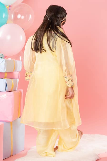 Kirti Agarwal - Pret N Couture Floral Embroidered Kurta Set With Jacket 