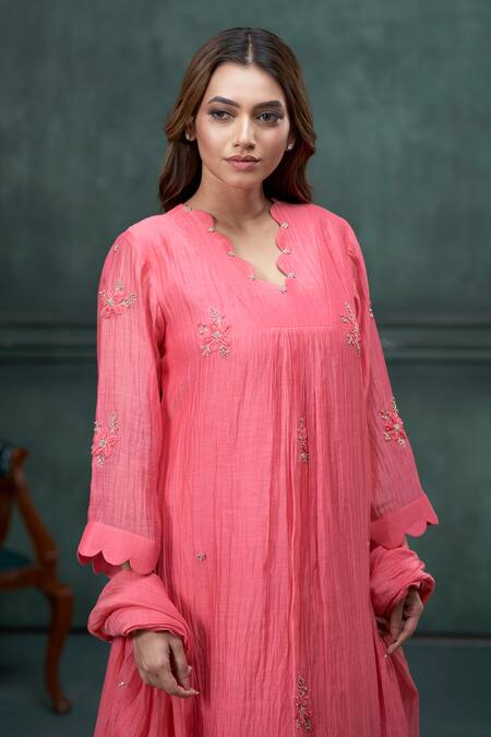 Shop Hirika & Dhruti Peach Chanderi Embroidery Scoop Neck Flower Hand A-line Kurta Set Online at Aza Fashions Shop_Hirika & Dhruti_Peach Chanderi Embroidery Scoop Neck Flower Hand A-line Kurta Set _Online_at_Aza_Fashions