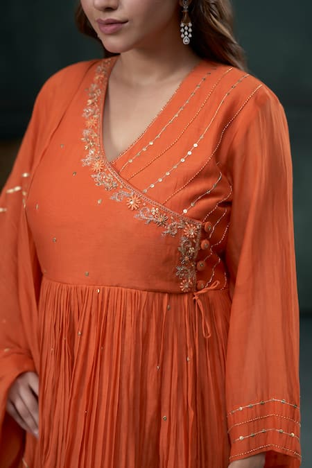 Hirika & Dhruti_Orange Chanderi Embroidery, Tassels V-neck Anagrakha Anarkali Sharara Set _Online_at_Aza_Fashions