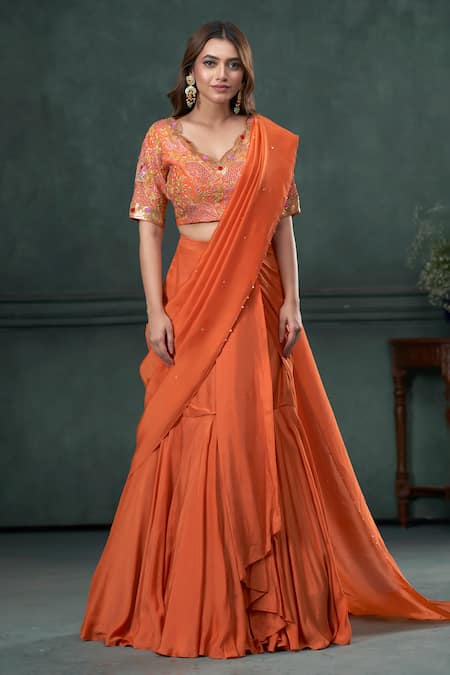 Hirika & Dhruti Tikki Embroidered Pre-Draped Saree Set 