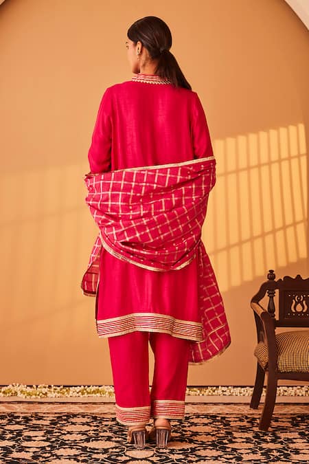 BO Tree Janaan Zardozi Butta Placement Embroidered Kurta Set 