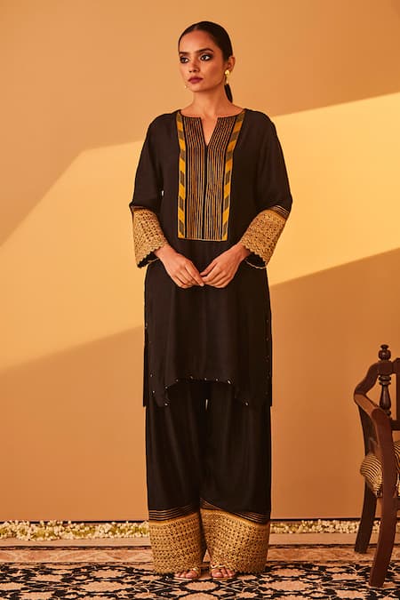 Bo tree Zehar Stripe Embroidered Kurta & Flared Pant Set 