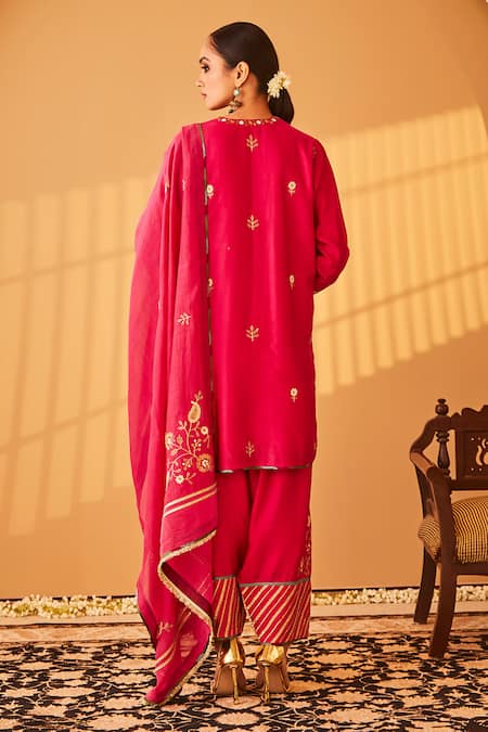 BO Tree Sadia Threadwork Embroidered Kurta Set 