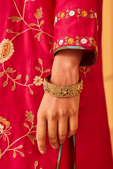 Shop_BO Tree_Magenta Chanderi Embroidery, Gota Patti Split V-neck Sadia Threadwork Kurta Set 