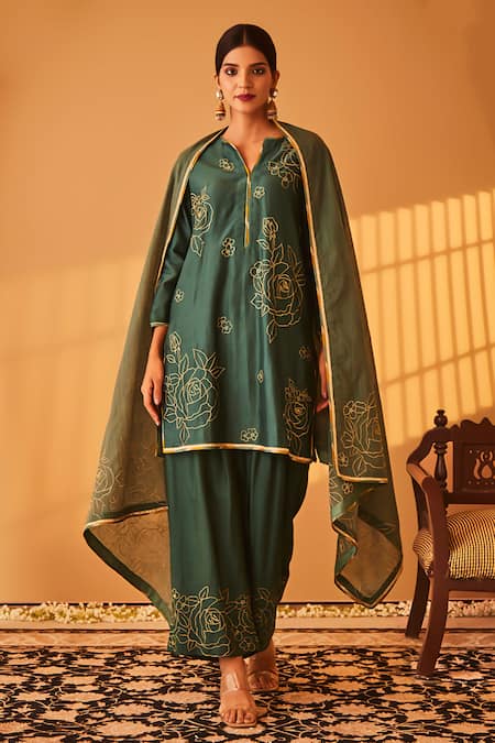 Bo tree Anzoo Zari Embroidered Kurta Set 