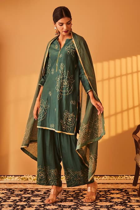 BO Tree_Green Chanderi Embroidery, Zari Split V-neck Anzoo Kurta Set _Online_at_Aza_Fashions
