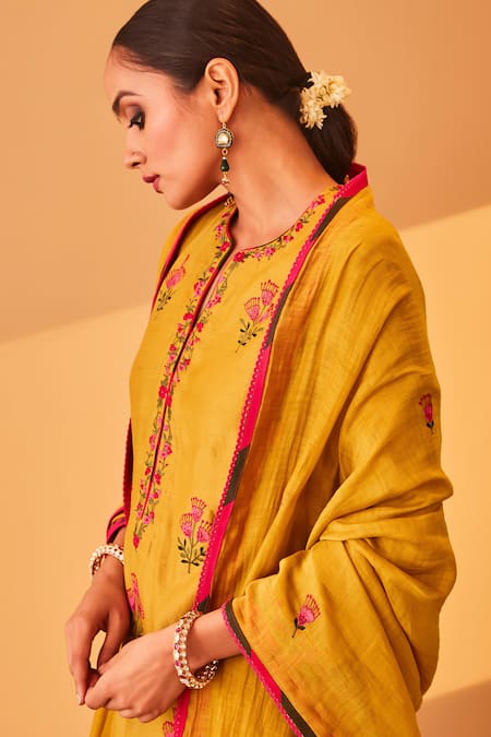 BO Tree Green Chanderi Embroidery Split V-neck Nafisa Floral Butta Kurta Set Online at Aza Fashions BO Tree_Green Chanderi Embroidery Split V-neck Nafisa Floral Butta Kurta Set _Online_at_Aza_Fashions