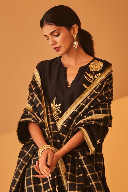 Buy_BO Tree_Black Chanderi Embroidery Collared Aafreen Zari Kurta Set _Online_at_Aza_Fashions