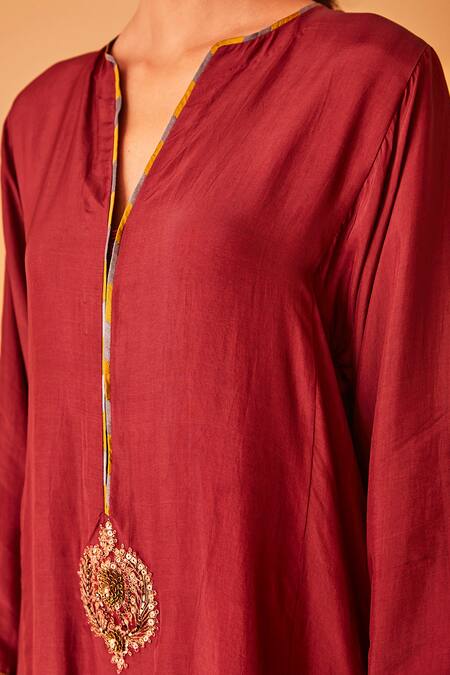 Buy_BO Tree_Maroon Silk Zari Split Rukhsar Zardozi Placement Embroidered Kurta And Pant Set _Online_at_Aza_Fashions