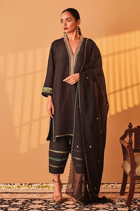 Bo tree Naaz E Jahan Zardozi Embroidered Kurta Set 