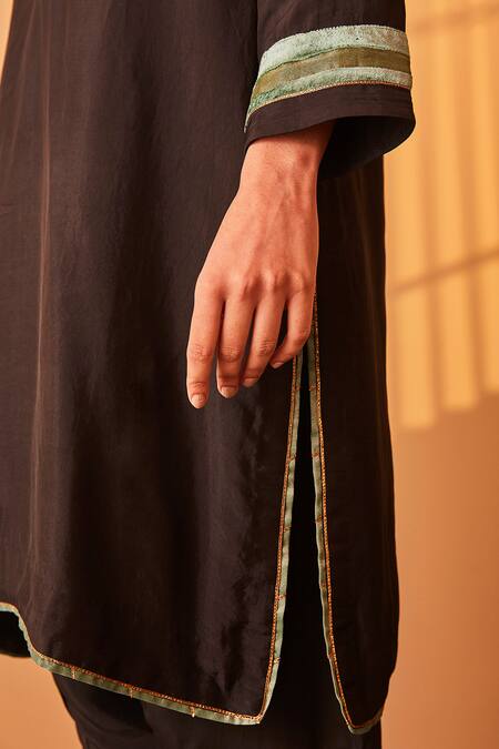 Shop_BO Tree_Black Organza, Silk Embroidery, Zari V-neck Naaz E Jahan Zardozi Kurta Set _Online_at_Aza_Fashions