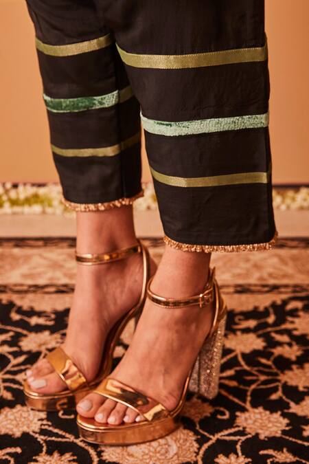 BO Tree_Black Organza, Silk Embroidery, Zari V-neck Naaz E Jahan Zardozi Kurta Set _at_Aza_Fashions