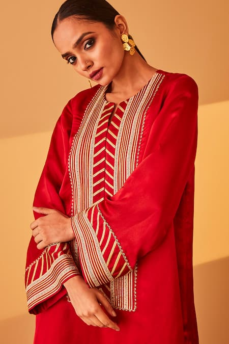 Buy_BO Tree_Red Satin, Organza Embroidery, Gota Patti Split Raabta Placket Kurta Set _Online_at_Aza_Fashions