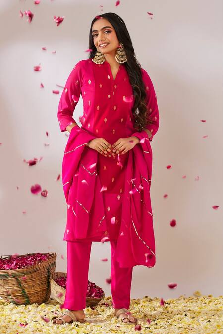 Gulaal Pink Georgette, Cotton Satin Sequins V-neck Brocade Kurta Pant Set Online at Aza Fashions Gulaal_Pink Georgette, Cotton Satin Sequins V-neck Brocade Kurta Pant Set _Online_at_Aza_Fashions