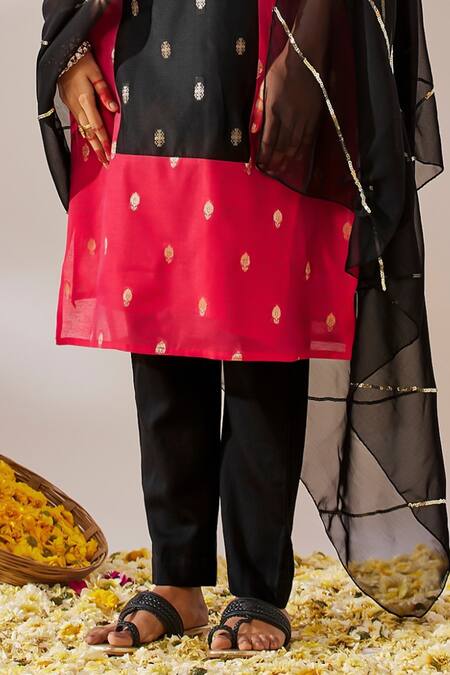 Buy Gulaal Red Georgette, Satin, Sequins V-neck Brocade Woven Kurta Pant Set Online at Aza Fashions Buy_Gulaal_Red Georgette, Satin, Sequins V-neck Brocade Woven Kurta Pant Set _Online_at_Aza_Fashions