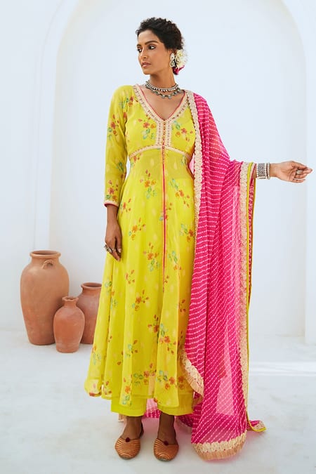 Myaara_Green Tissue, Chanderi, Georgette, Cotton Sequins, Floral Print Kurta Pant Set _Online_at_Aza_Fashions