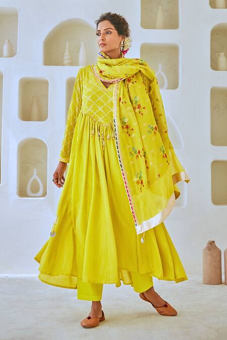 Buy Myaara Green Chanderi, Viscose, Cotton, Tissue Tassels, Mukaish Detailed Anarkali Set Online at Aza Fashions Buy_Myaara_Green Chanderi, Viscose, Cotton, Tissue Tassels, Mukaish Detailed Anarkali Set _Online_at_Aza_Fashions