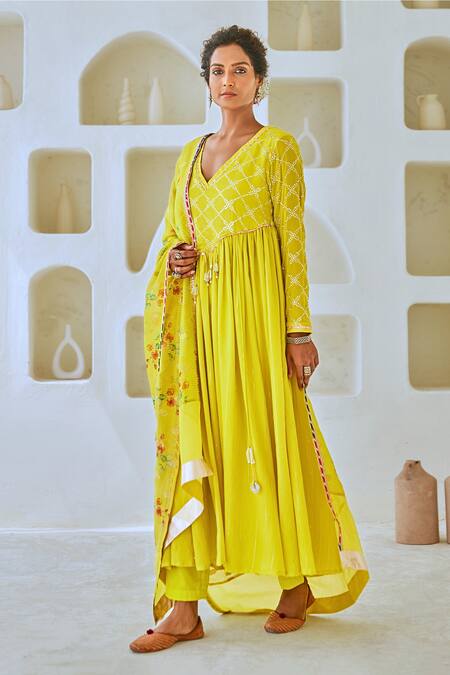 Buy Myaara Green Chanderi, Viscose, Cotton, Tissue Tassels, Mukaish Detailed Anarkali Set Buy_Myaara_Green Chanderi, Viscose, Cotton, Tissue Tassels, Mukaish Detailed Anarkali Set