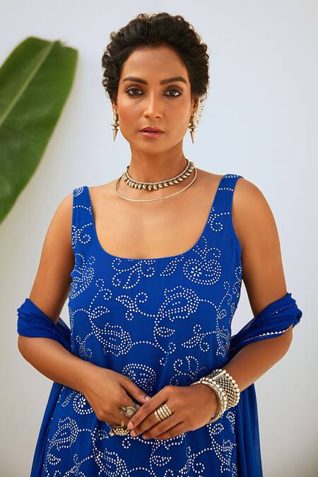 Buy Myaara Blue Georgette, Chiffon, Cotton Embroidery, Mukaish Detailed Straight Kurta Set Online at Aza Fashions Buy_Myaara_Blue Georgette, Chiffon, Cotton Embroidery, Mukaish Detailed Straight Kurta Set _Online_at_Aza_Fashions