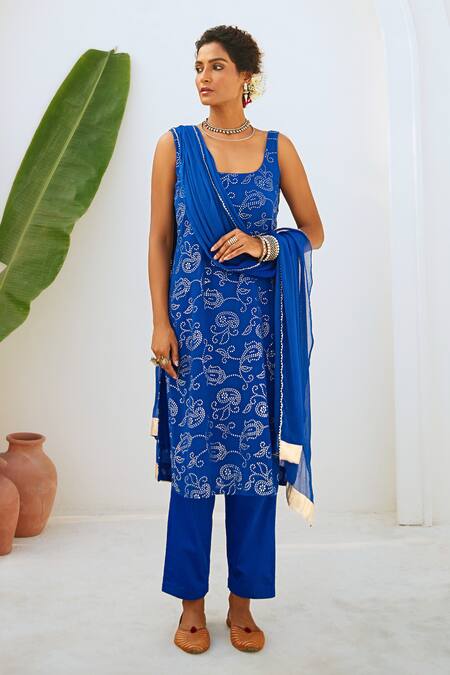 Myaara Blue Georgette, Chiffon, Cotton Embroidery, Mukaish Detailed Straight Kurta Set at Aza Fashions Myaara_Blue Georgette, Chiffon, Cotton Embroidery, Mukaish Detailed Straight Kurta Set _at_Aza_Fashions
