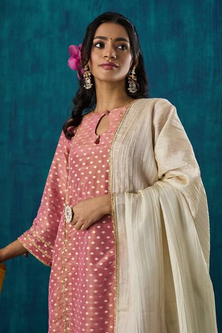Mushio Pink Chanderi, Gingham, Crepe Lace, Amala Zari Embroidered Kurta And Pant Set at Aza Fashions Mushio_Pink Chanderi, Gingham, Crepe Lace, Amala Zari Embroidered Kurta And Pant Set _at_Aza_Fashions