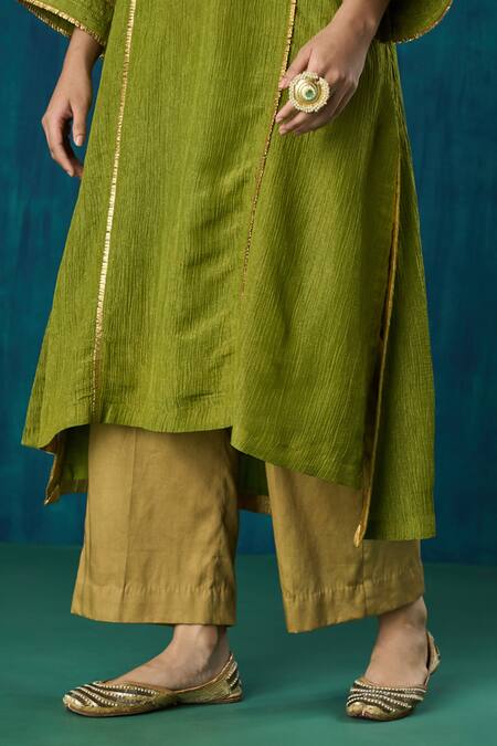 Shop_Mushio_Green Crepe, Cotton, Organza, Silk Jivika Embroidered High Low Kurta And Pant Set 