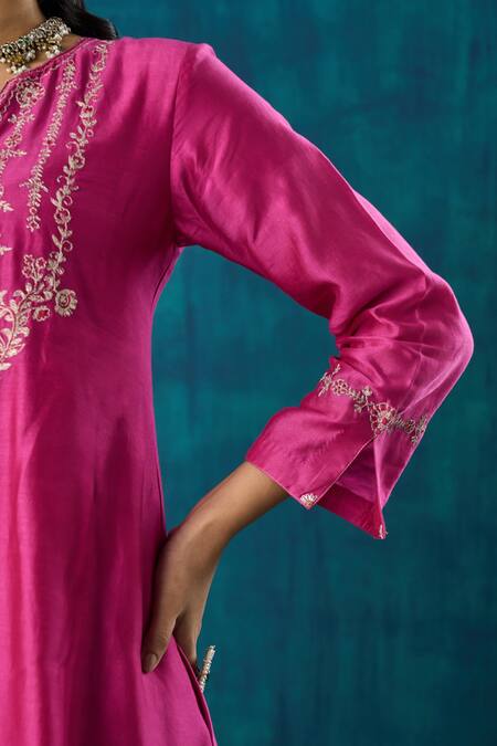 Buy_Mushio_Magenta Chanderi, Gabardine, Crepe Charvi Floral A-line Kurta And Pant Set 