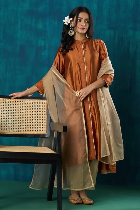 Mushio_Orange Silk, Organza Lace, Embroidery Bandeau Sanika High Low Kurta And Pant Set _Online_at_Aza_Fashions