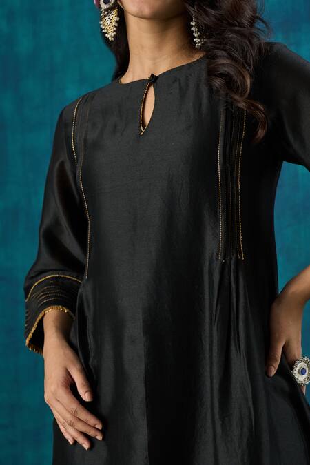 Mushio_Black Chanderi, Cotton, Krisha Pintuck Embroidered A-line Kurta And Pant Set _at_Aza_Fashions