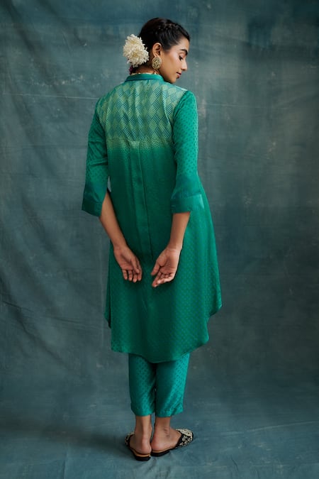 Shop Krishna Mehta Green Modal Block Printed Abstract Collared Asymmetric Shirt Kurta With Pant at Aza Fashions Shop_Krishna Mehta_Green Modal Block Printed Abstract Collared Asymmetric Shirt Kurta With Pant _at_Aza_Fashions