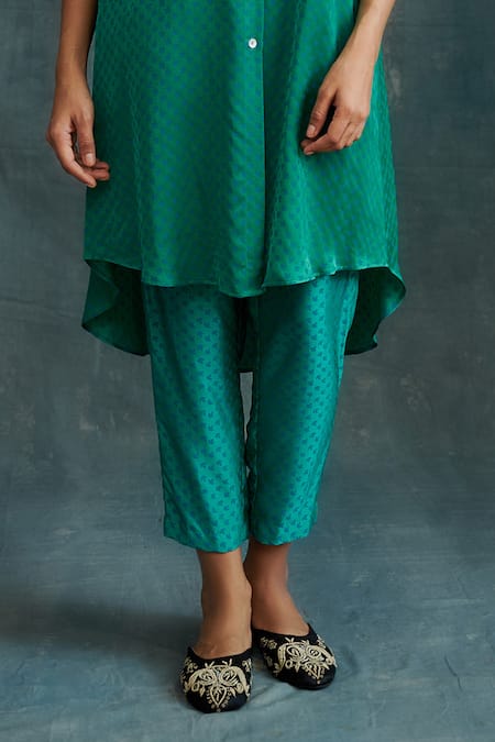 Krishna Mehta Green Modal Block Printed Abstract Collared Asymmetric Shirt Kurta With Pant Online at Aza Fashions Krishna Mehta_Green Modal Block Printed Abstract Collared Asymmetric Shirt Kurta With Pant _Online_at_Aza_Fashions
