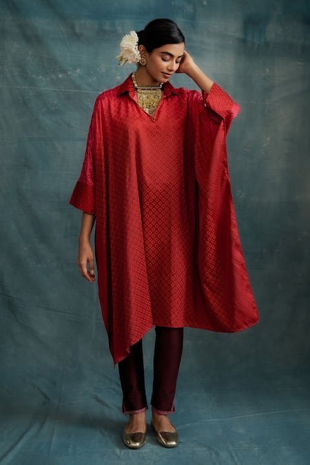 Buy Krishna Mehta Red Modal Block Printed Knotted Bandhej Collared Bandhani Kaftan at Aza Fashions Buy_Krishna Mehta_Red Modal Block Printed Knotted Bandhej Collared Bandhani Kaftan _at_Aza_Fashions