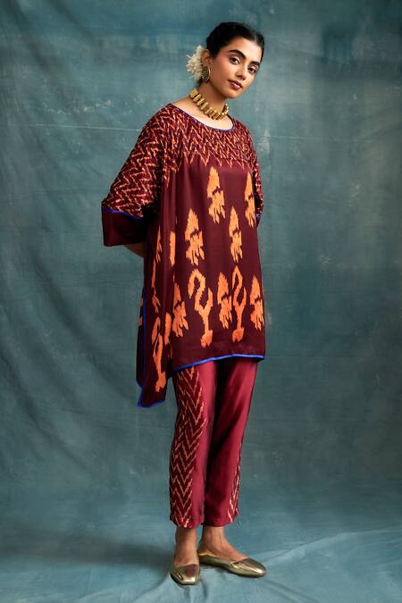 Krishna Mehta_Maroon Modal Printed Baatik Round Kaftan And Pant Set _at_Aza_Fashions