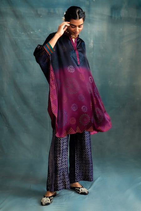 Buy_Krishna Mehta_Blue Tussar Mandarin Collar Bandhej Print Kaftan _Online_at_Aza_Fashions