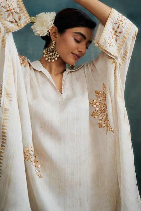 Shop_Krishna Mehta_Off White Modal Gota Patti Split V-neck Embroidered Kaftan _Online_at_Aza_Fashions