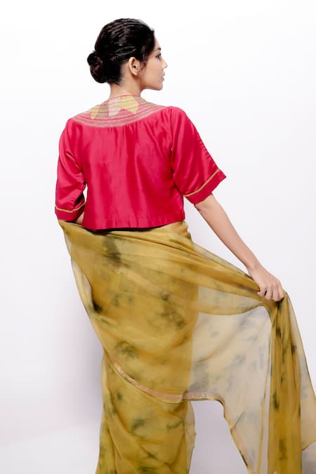 Bihart Raangsaaz Tie Dye Saree With Crop Top 