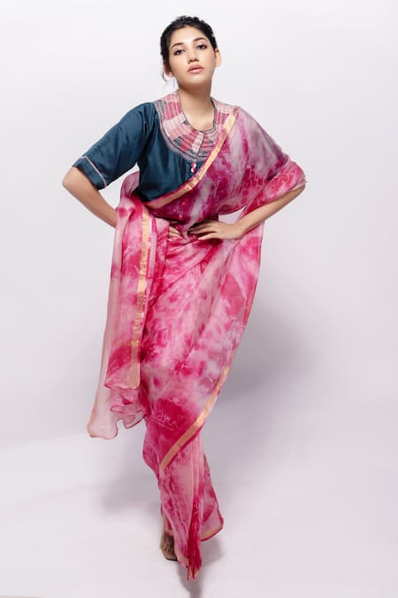 Bihart Raangsaaz Kota Doria Silk Tie Dye Saree With Sujani Work Crop Top 