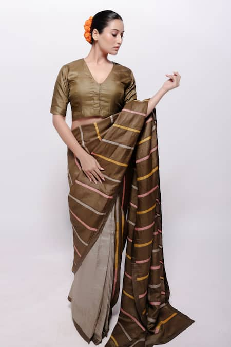 Bihart Rangsaaz Contrast Stripe Pattern Saree With Blouse 