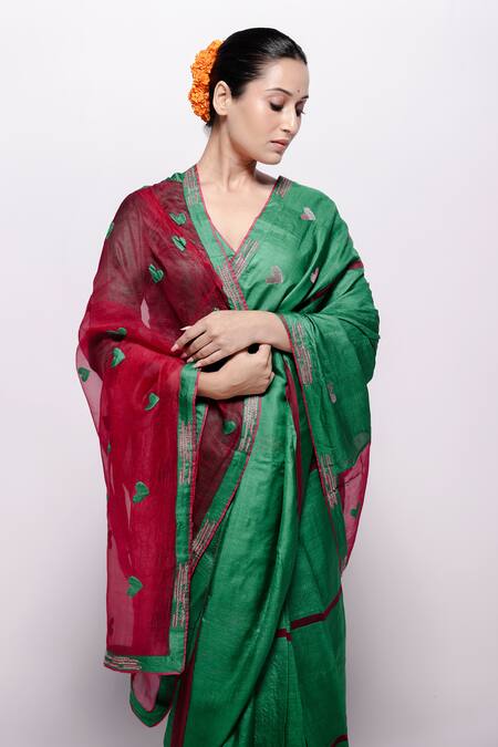 Bihart Green Silk Applique, Embroidery V-neck Rangsaaz Heart Saree With Blouse Online at Aza Fashions Bihart_Green Silk Applique, Embroidery V-neck Rangsaaz Heart Saree With Blouse _Online_at_Aza_Fashions