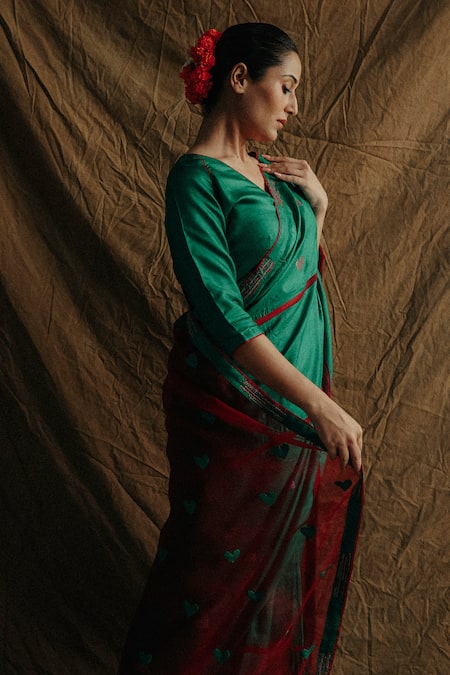 Shop Bihart Green Silk Applique, Embroidery V-neck Rangsaaz Heart Saree With Blouse Online at Aza Fashions Shop_Bihart_Green Silk Applique, Embroidery V-neck Rangsaaz Heart Saree With Blouse _Online_at_Aza_Fashions