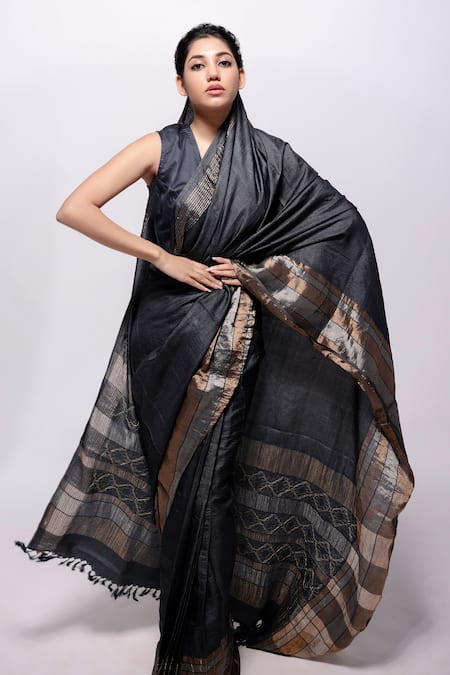 Bihart Grey Wild Silk Embroidery Sujani Tarangini Saree With Unstitched Blouse Piece 