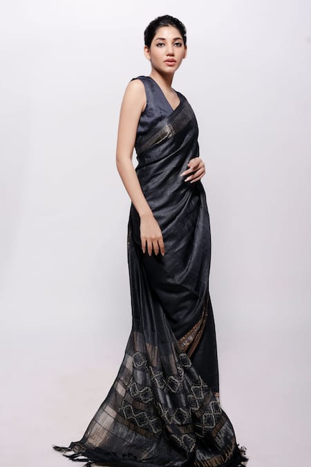 Bihart Tarangini Embroidered Saree With Unstitched Blouse Piece 