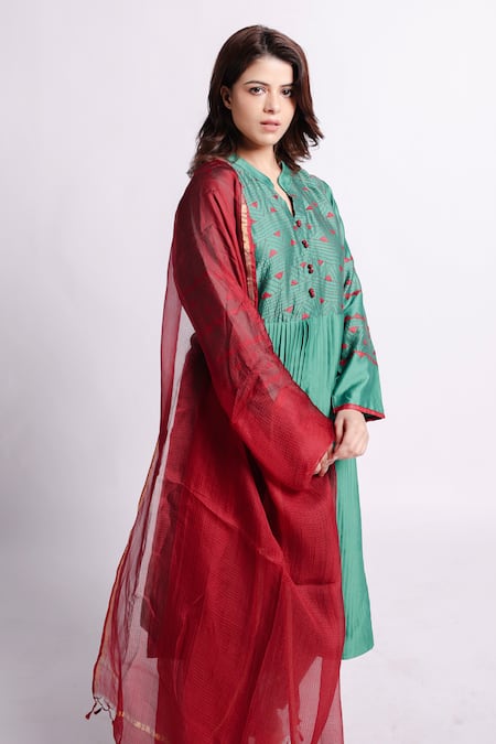 Bihart Green Kurta Chanderi Embroidery Tarangini Thread Embrodiered And Pant Set 